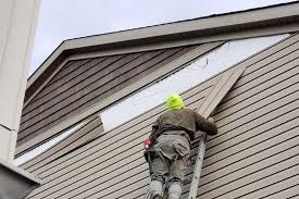 Siding Removal and Disposal in Riverdale, CA